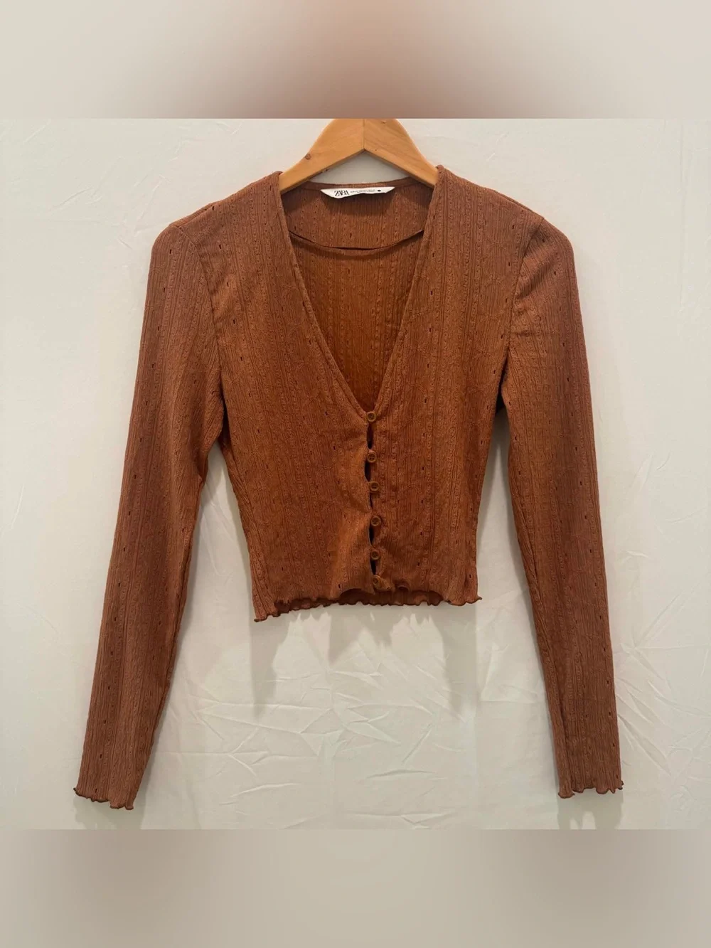 Zara Woman Ribbed Rust-Brown Cropped Button V‑Neck Cardigan XS